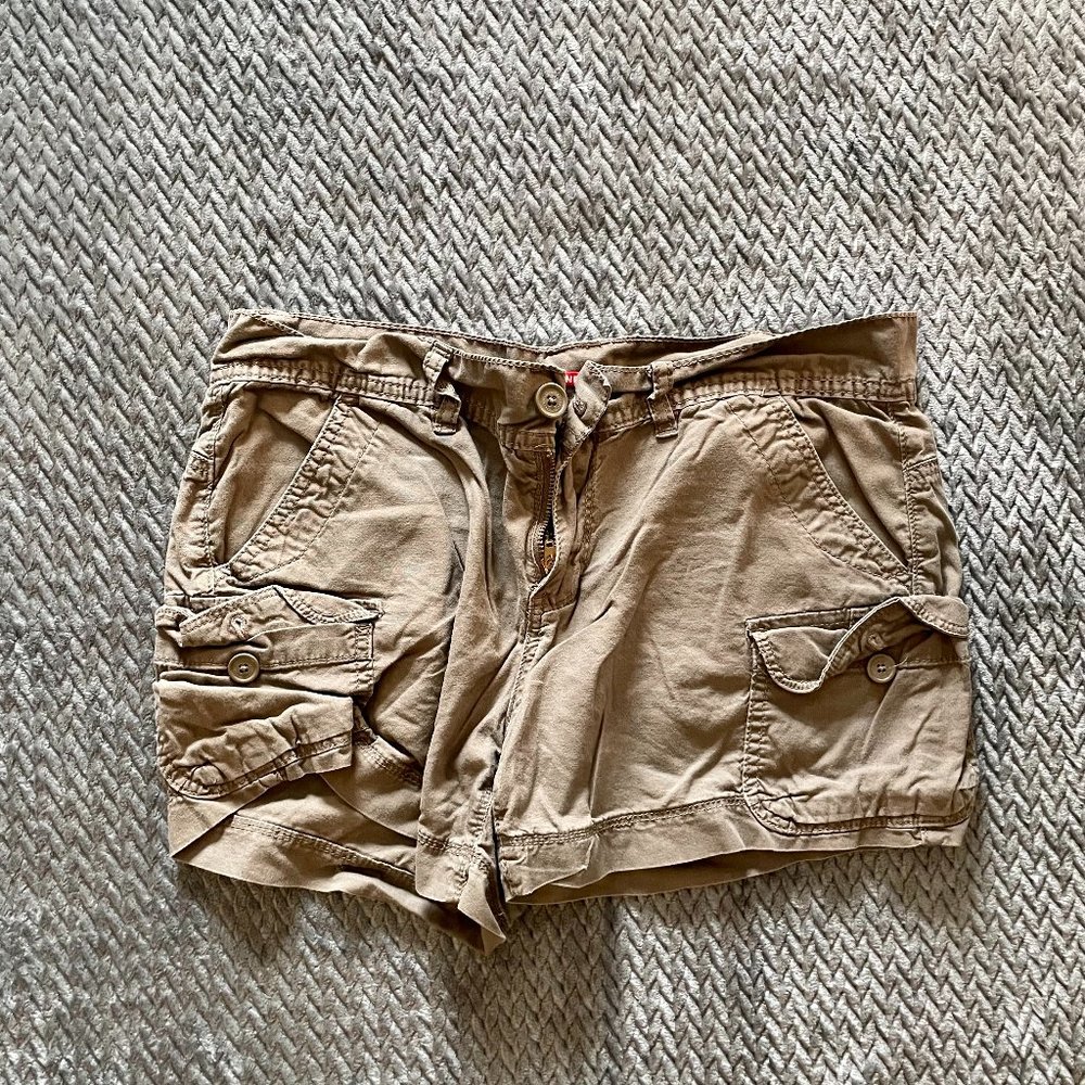 Women's cargo shorts size 9